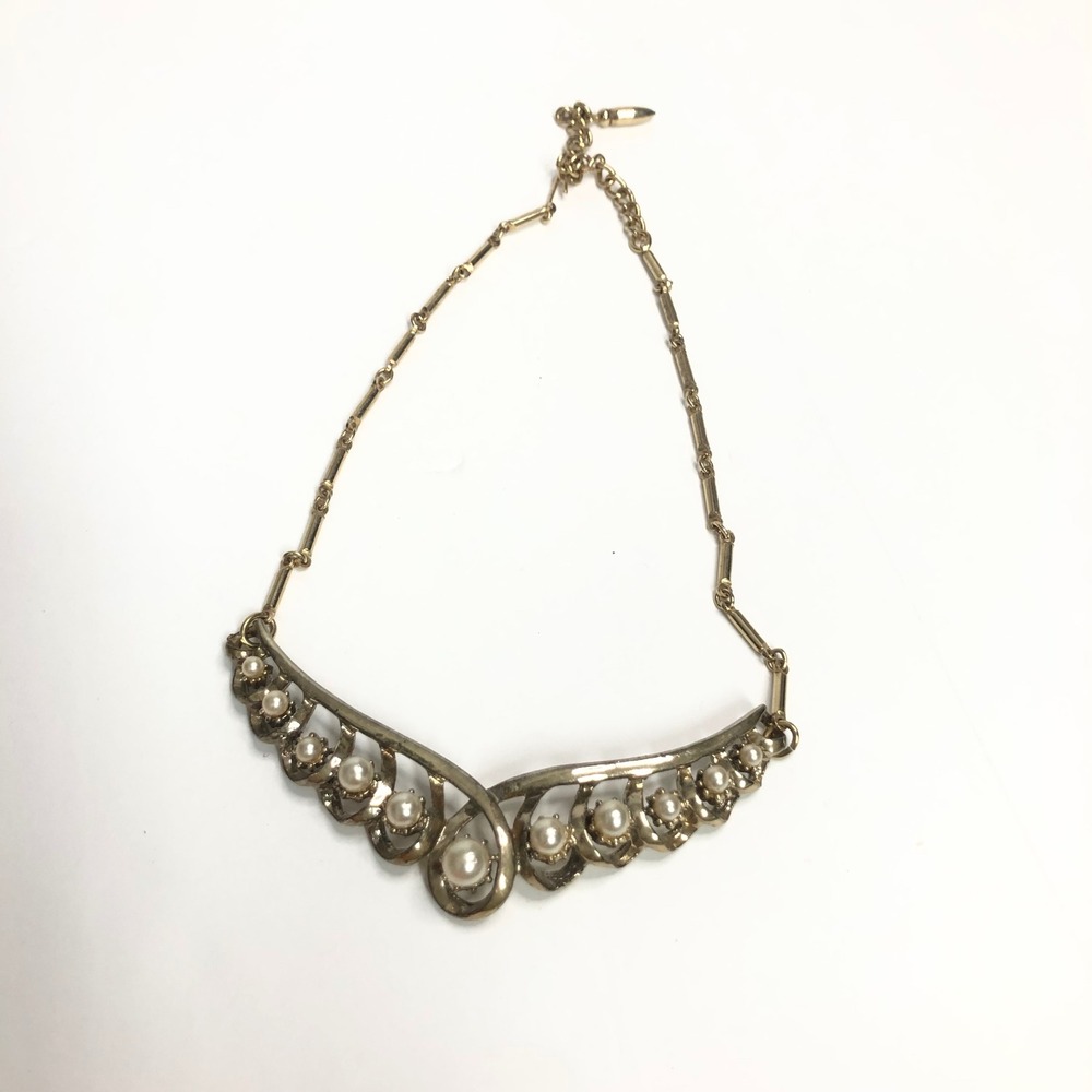 Vintage Coro Gold Tone Faux Pearl Bib Choker Necklace Mid Century Modern V Shape